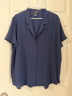 Investments Navy Blue Short Sleeve Notch Collar Button Up Blouse